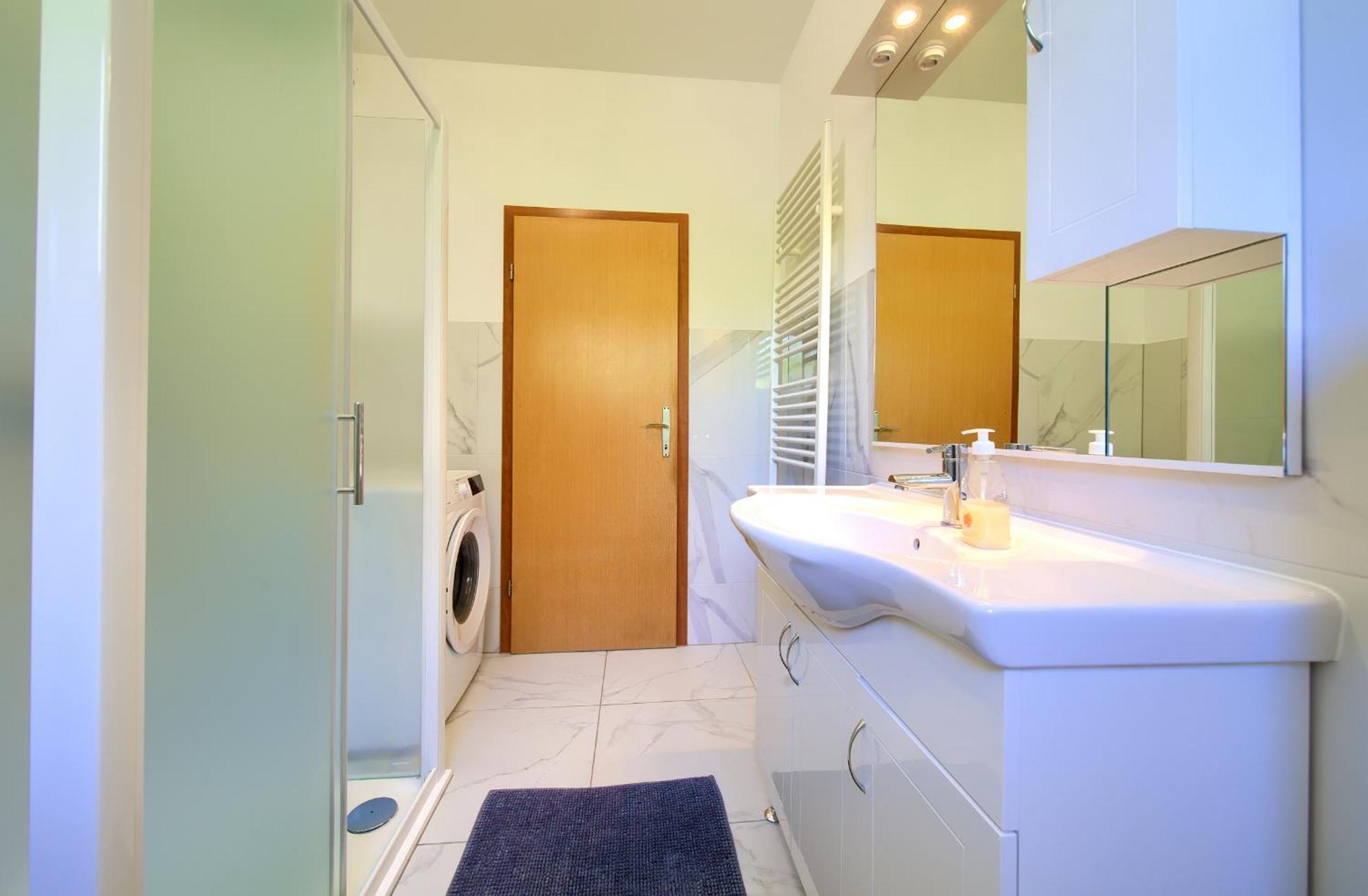 Apartment Bazina - Airconditioning, Parking, 500M From The Beach Кърк Екстериор снимка